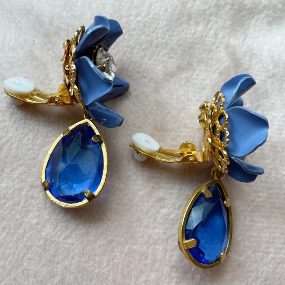 Dolce & Gabbana blue and gold earrings. - Picture 2 of 7
